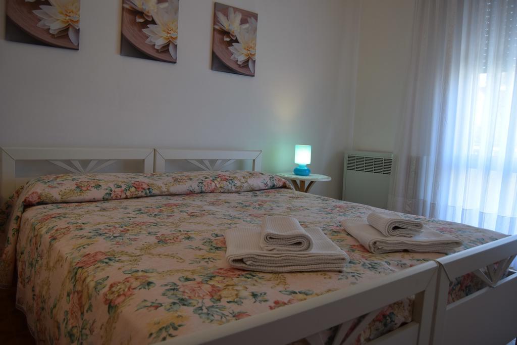 Casa Vacanza E Per Lavoro Elena E Carla スピネーア エクステリア 写真