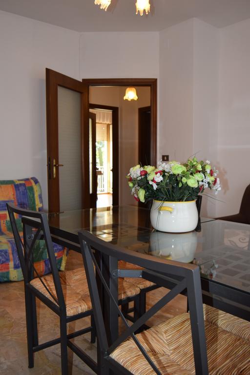 Casa Vacanza E Per Lavoro Elena E Carla スピネーア エクステリア 写真